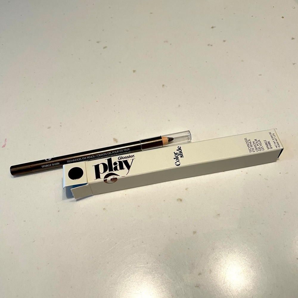Glossier Play colorslide technogel eye pencil crayon